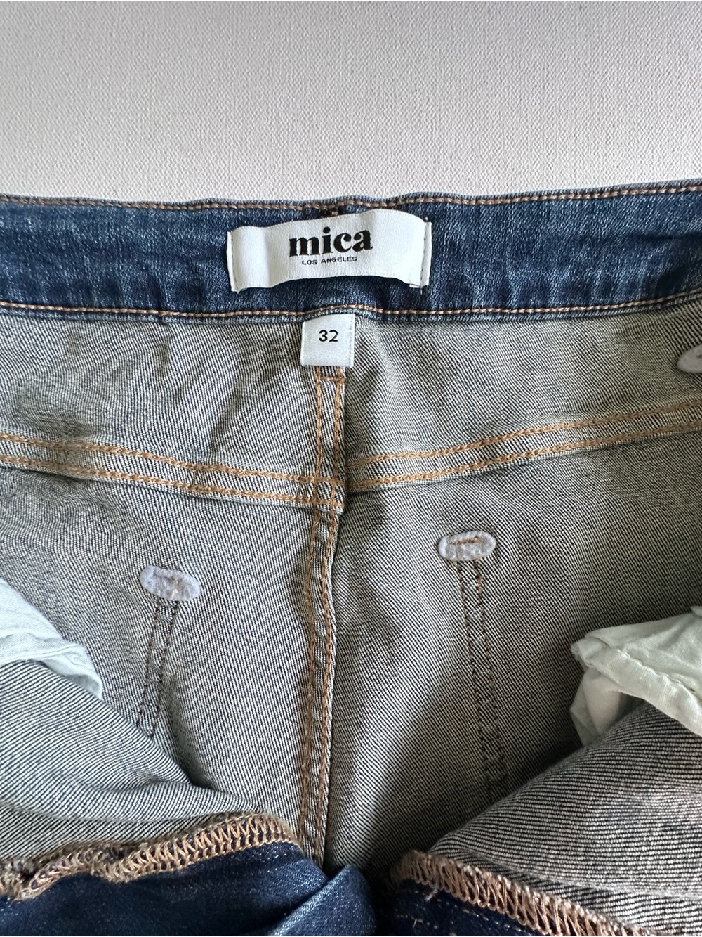 High-Waist Straight Leg Jeans in Washed Dark Blue - Picture 4 of 10